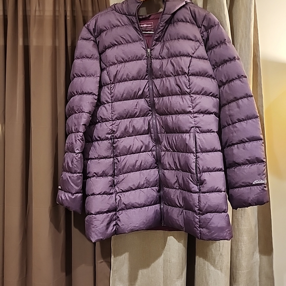 Womens Eddie Bauer Light Weight packable down jacket